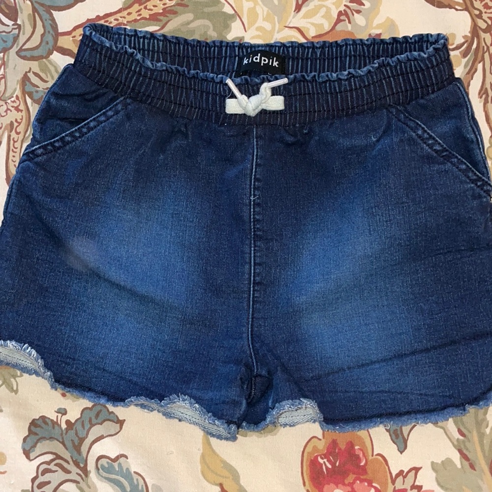 Girls elastic waist denim shorts